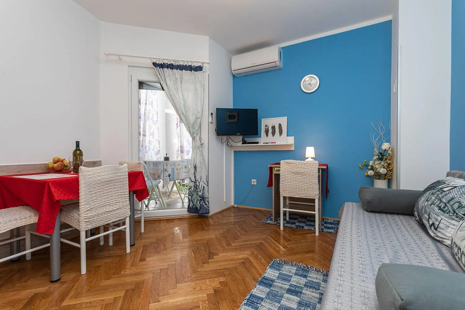 Ferienwohnung Mit Klima, Wifi, Parkplatz, Waschmaschine Baska